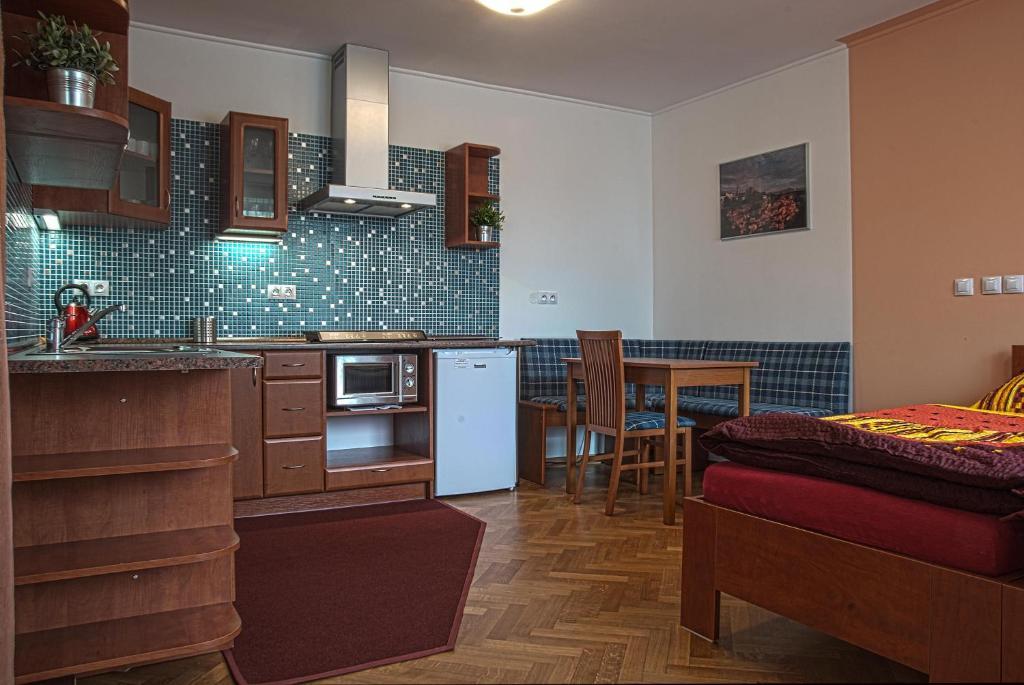 Penzion U Vinotéky Nymburk Habitación foto
