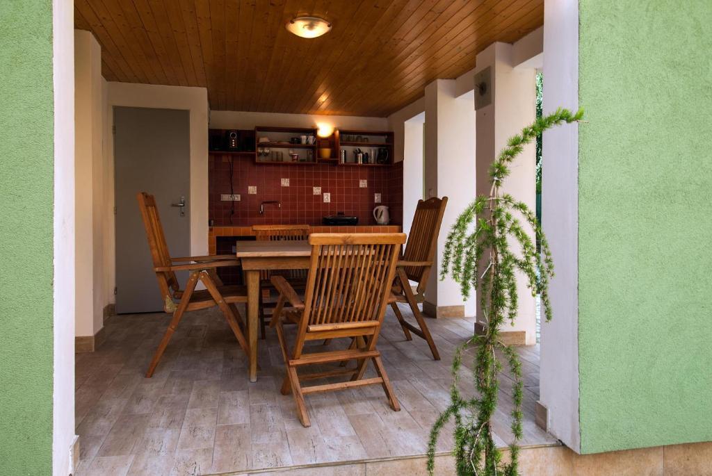 Penzion U Vinotéky Nymburk Exterior foto